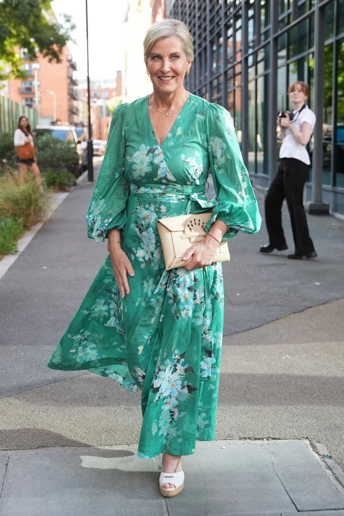 Sophie Wessex in abito verde avvolgente