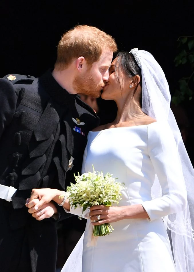 Meghan Markle rivela foto inedite di Harry e dei bambini per il settimo anniversario di matrimonio